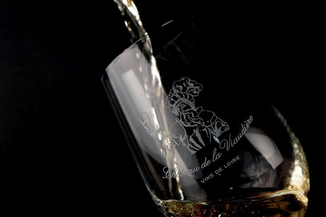 Wine cellar tour with tasting 3 wines of the Loire - Key Points