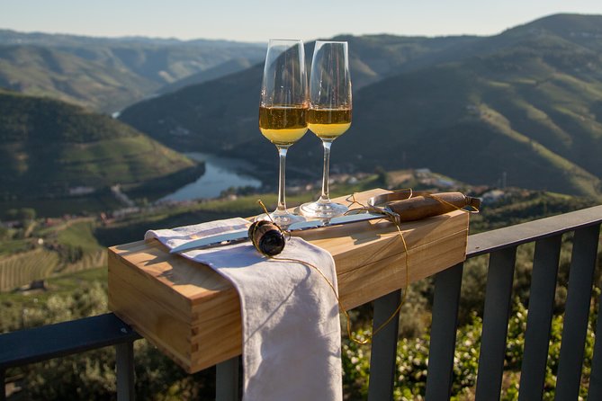 Wine experience with a sommelier - Lunch Options with Scenic Views or Local Flair