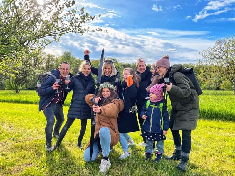 Wine hike JGA Gin Tour with games and snacks Stuttgart - Tasting Choices: Regional Wines and Gin Drinks