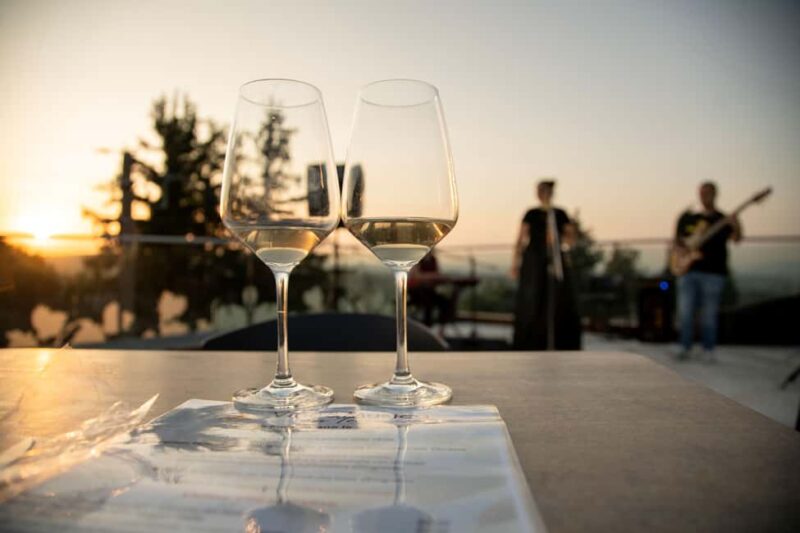 Wine & Music on the Terrace - Wine & Music on the Terrace in Tuscany: A Perfect Summer Evening