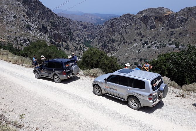 Wine & Olive Oil Tour with Lunch - Semi Private Safari Tour - Exploring the Saint John the Hermit Cave and Belvedere