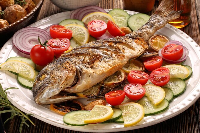 Wine & Oysters & AUTHENTIC boat tour with GOURMET LUNCH in price - Key Points