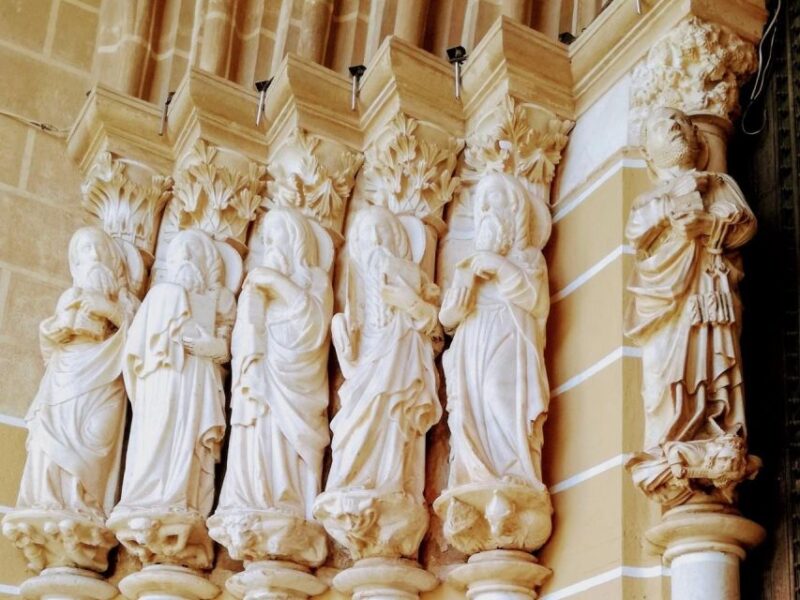 Wine , Roman Temple and Bone Chapel in half-day private tour - Why Choose This Tour?