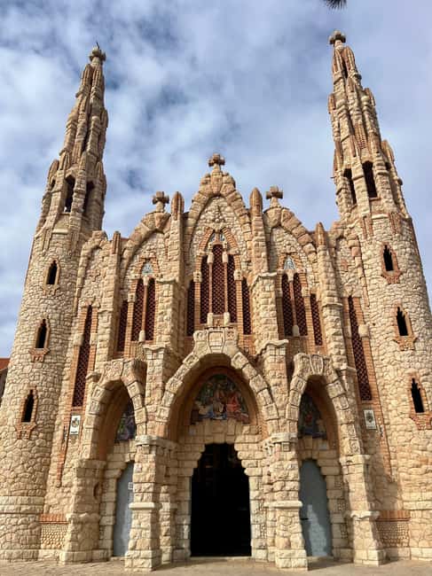 Wine Route with 3 Tastings & Castillo La Mola: Small Group - Visiting Castillo La Mola and the San Francisco Sanctuary