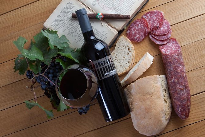 Wine tasting and walk in the Vineyard of Assisi - Exploring the Assisi Vineyard Landscape