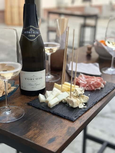 Wine tasting between Monferrato and Langhe - Spectacular Views and Family Heritage