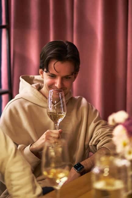 Wine Tasting feel the Difference of Qvevri or Classical Wine - Who Will Appreciate This Wine Tasting Tour?