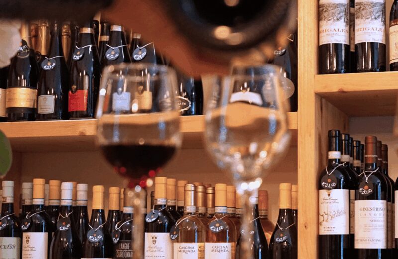 Wine Tasting in Genoa City Center with Sommelier - How the Guide Explains Winemaking Techniques