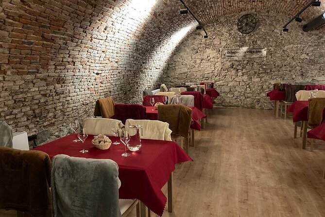 Wine Tasting IN THE DARK! - Focus on Developing Your Palate