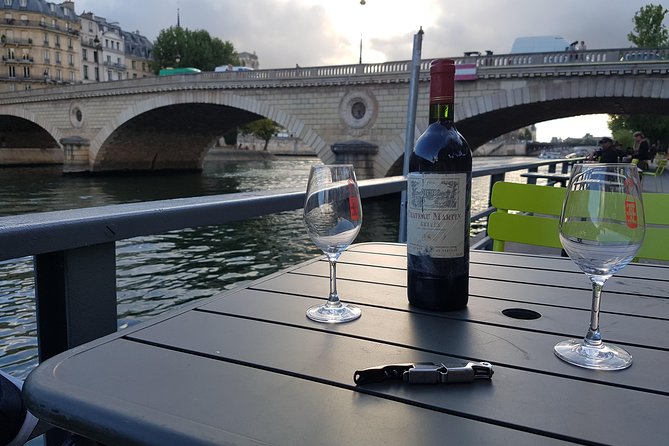 Wine tasting Paris Saint Germain des Pres - Practicalities: Booking, Location, and Accessibility