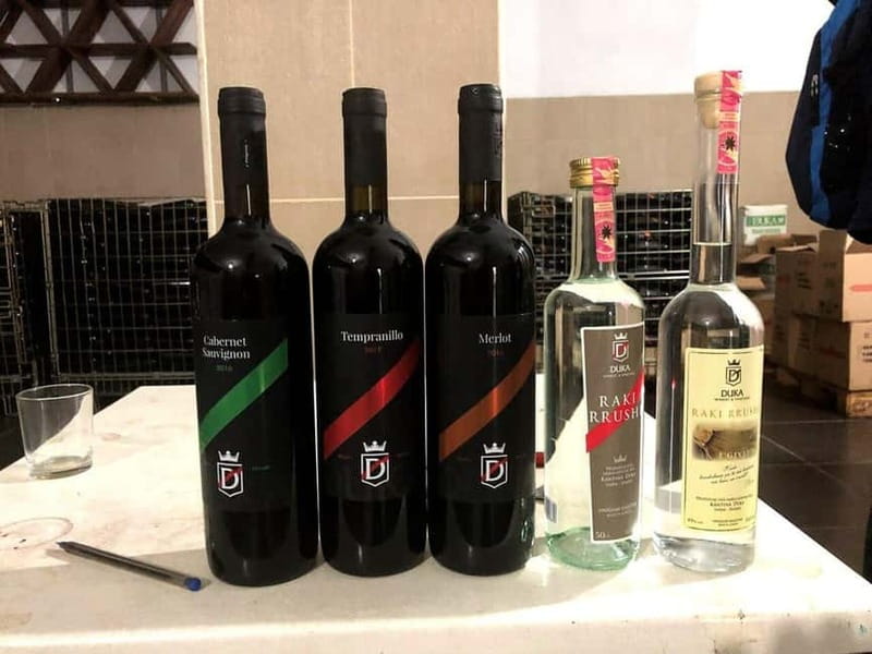 Wine tasting tour, Optional wine yard tour and kayak rides - Why Choose This Tour?