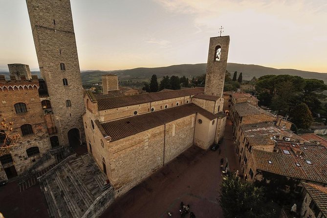 Wine Tasting & Tuscany Countryside, San Gimignano & Volterra - Pacing and Group Experience