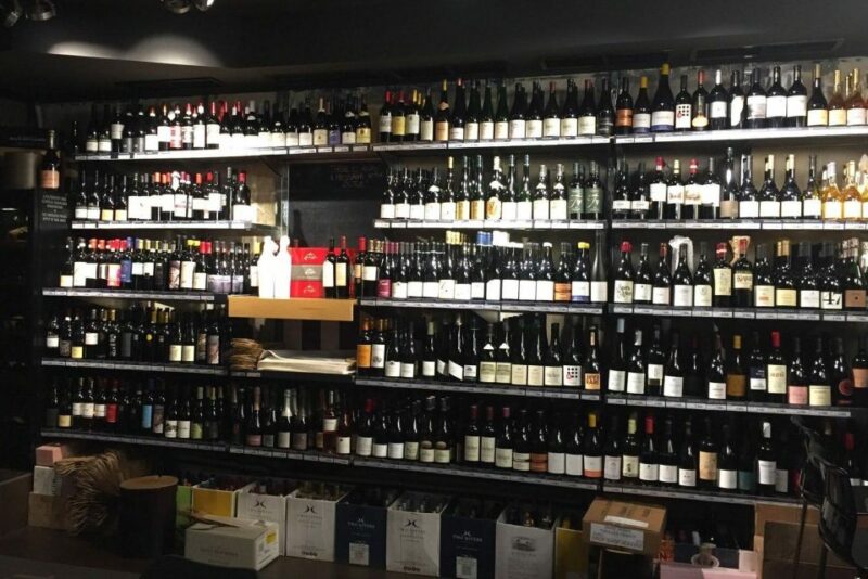 Wine Tasting Walk in Jewish Quarter Bars - Explore Budapest’s Jewish Quarter with a 3-Hour Wine Tasting Walk