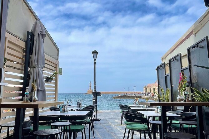 Wine Tasting Walking Tour in Old Town Chania - Tasting the Sweet Dessert Wine at FoodsnGoods