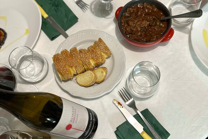 Wine tasting with gastronomic experience at Leonarda's home - Flexibility and Customization: Addressing Food Allergies and Transfers