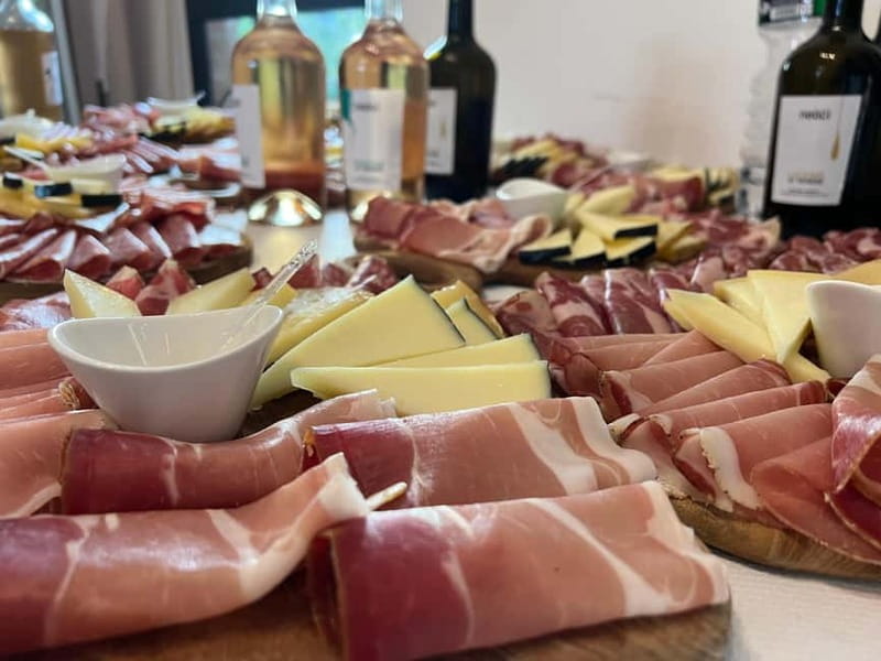 Wine Tasting with Local Food near Montepulciano - Who Will Appreciate This Wine Tasting