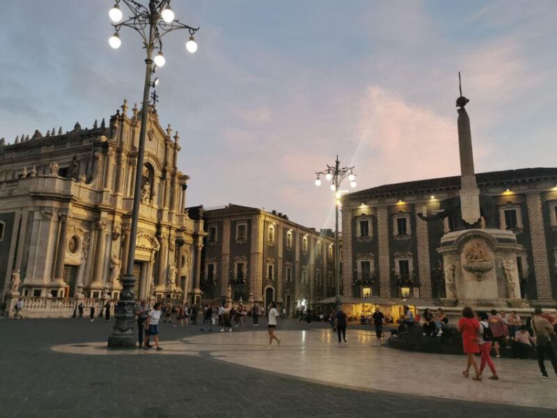 Wine tour in Catania - Guided Walks in a Small Group for a Personal Experience