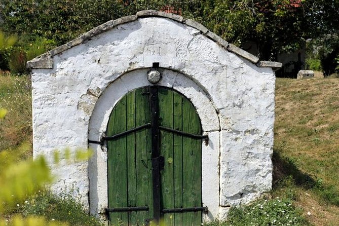 Wine Tour of Etyek from Budapest, taste even 7 kinds of wines! - Flexible Scheduling and Easy Booking