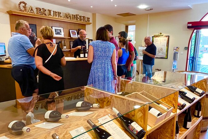 Wines from Châteauneuf-du-Pape and surrounding areas in 1/2 day - Key Points