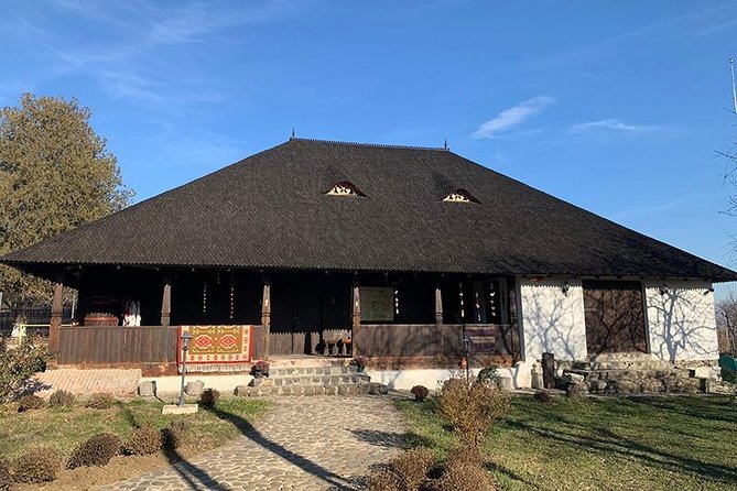 Wines of Wallachia  8 hours - Comparing Techniques at the Second Winery