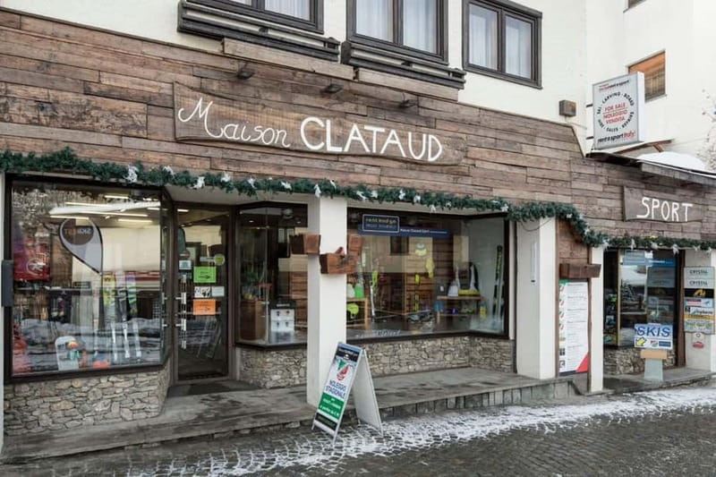 Winter Equipment Rental - Maison Clataud Sestriere "AL BARACHIN" - Maison Clataud Sport "AL BARACHIN" in Sestriere: A Central Hub for Winter Sports Gear