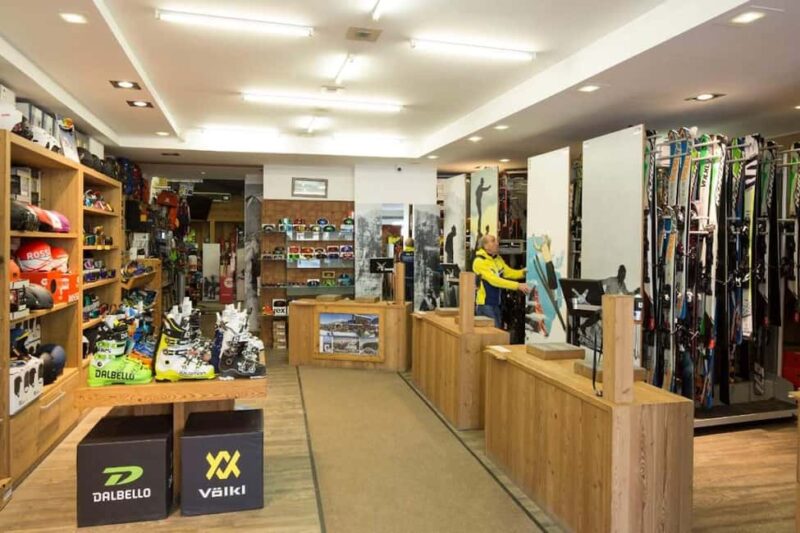 Winter Equipment Rental - Maison Clataud Sport Sauze 2 - Key Points