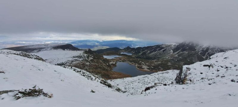 Winter experience: Seven Rila Lakes, Hike, Spa and Lunch - Exploring the Seven Rila Lakes
