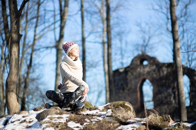 Winter Private Yoga Course in the Three Valleys - Scenic Locations for Yoga Practice in the French Alps