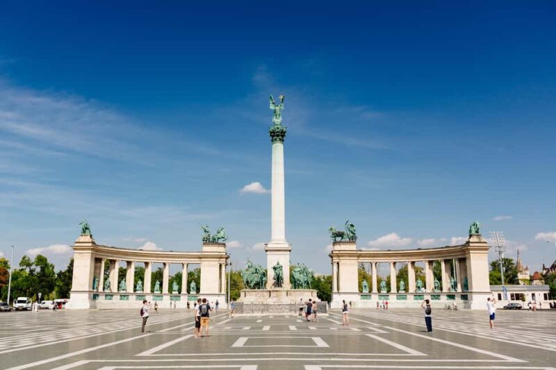 Winter Wonderland Day Trip: Budapest from Vienna - Logistics and Practical Details