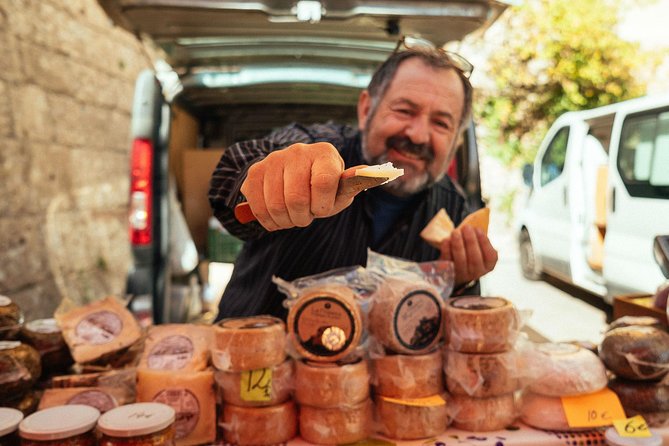 With Locals Ultimate Montserrat PRIVATE Day Trip - With Cable Car and Train - From Barcelona to Montserrat by Train and Cable Car