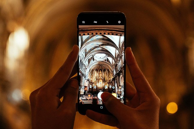 With Locals Ultimate Montserrat PRIVATE Day Trip - With Cable Car and Train - Practical Details: Meeting Points and Physical Requirements