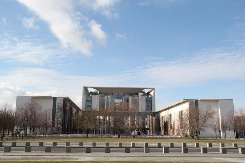 With Reichstag roof-terrace: Insider Parliament tour - Exploring Berlin’s Federal Government in Depth