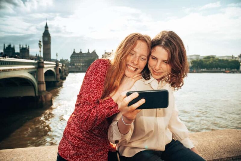 Wizarding Oxford: Private Tour in Harry Potters Footsteps - Inside the Historic Walls of New College