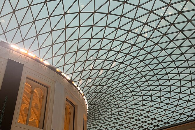 Women in the British Museum - The Experience of a Small-Group Guided Tour