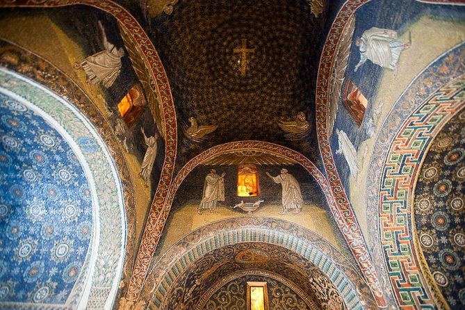 Wonderful Ravenna, visit 3 UNESCO sites with a local guide on a private tour - Practical Details: Meeting Point, Duration, and Group Size
