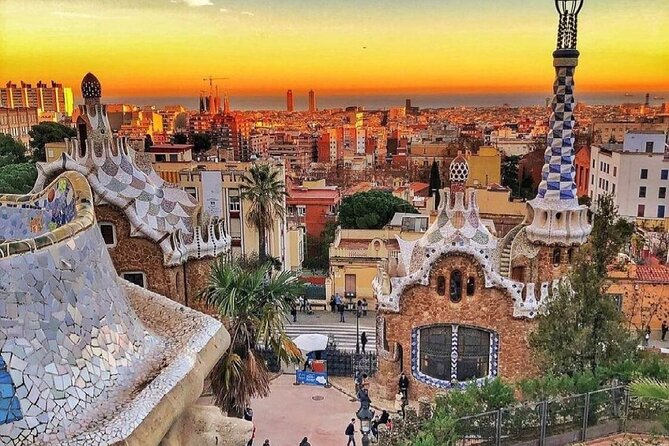 Wonders of Gaudi: Park Guell & Sagrada Familia Private Tour - Expert Guides Focus on Gaudí’s Life and Legacy
