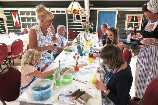 Wooden Shoes Painting Private Workshop in Simonehoeve - Key Points