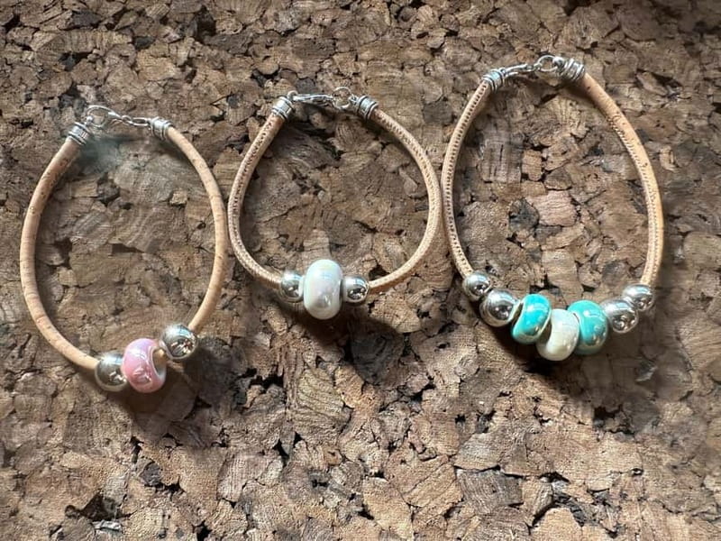 Workshop Cork Necklace, Bracelet, Brooch and Keychain - Key Points