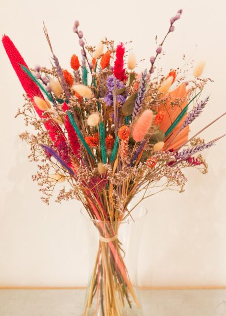 Workshop to learn how to create a floral arrangement - Choose from a Wide Range of Fresh Flowers