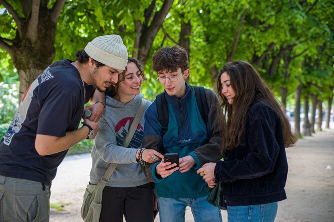 Worktown Games: Private Self-Guided Walking Tours in Paris - Choosing Between the Latin Quarter and Right Bank Routes