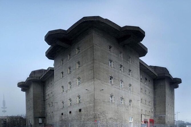 World War 2 Hamburg Private Guided Tour - War Memorials at Kriegerdenkmal am Dammtordamm