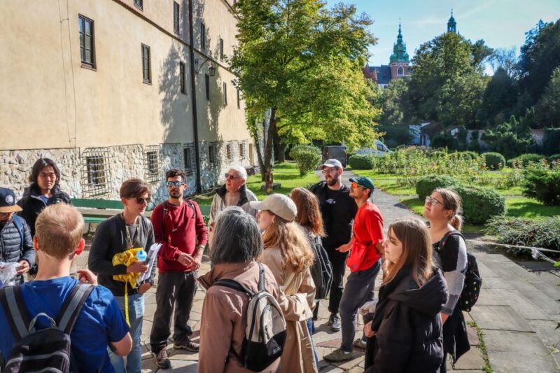 World War II in Krakow Walking Tour in English - Visiting Nazi Prison Cells and Reading Victims’ Inscriptions