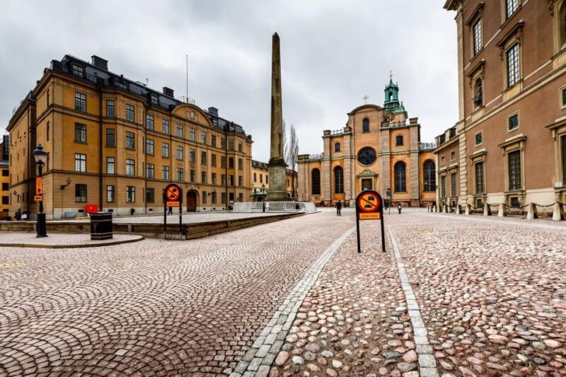 World War II Stockholm Old Town Walking Tour and Army Museum - The Remembrance Path and Raoul Wallenberg’s Courage