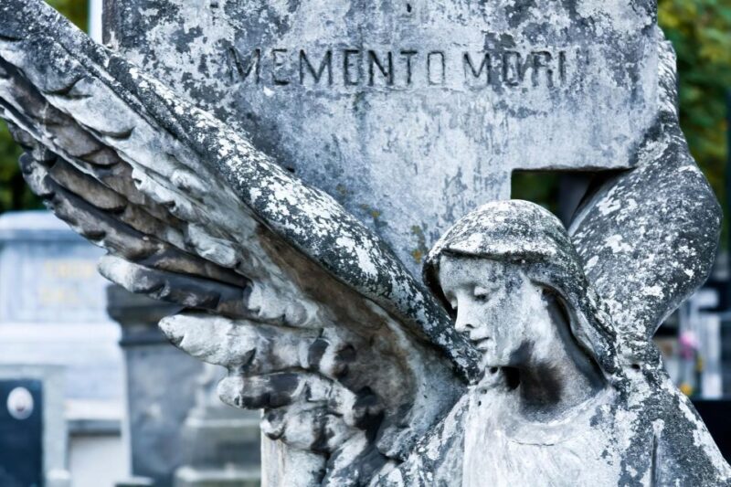 World War II Warsaw Old Town, Military Cemetery Walking Tour - Visiting the Boundary Markers of the Warsaw Ghetto