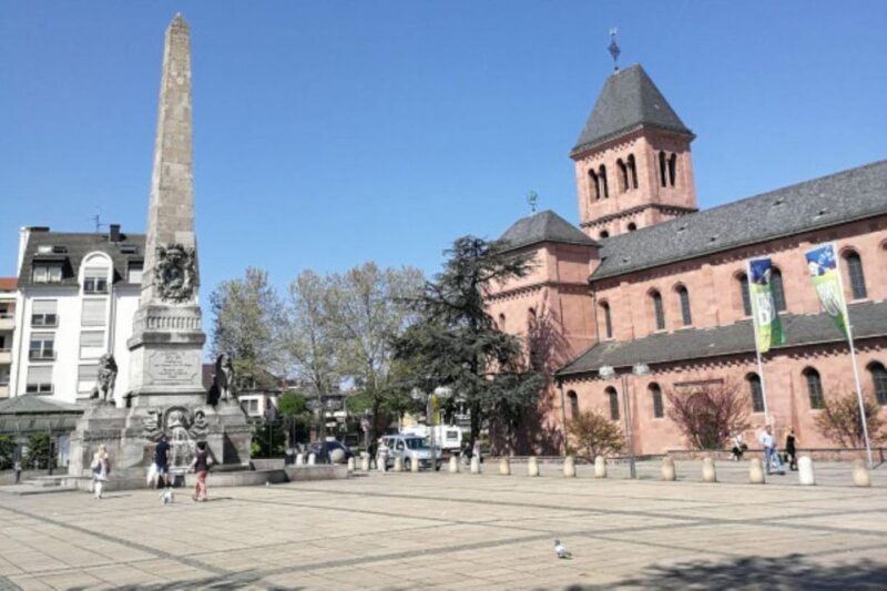 Worms: Historic Walking Tour With Heike - The Personal Touch of Guide Heike