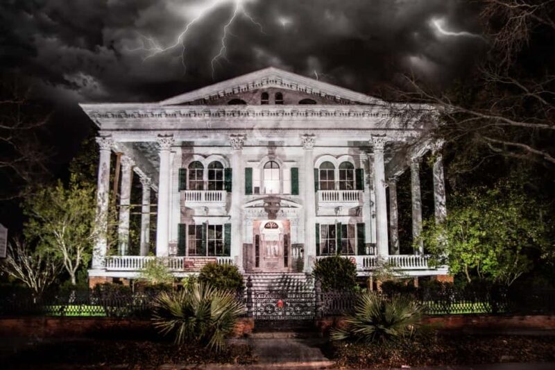 Wraiths & Wicked Whispers: Wilmington Ghost Tour - Visiting Historic Thalian Hall and Its Ghostly Past