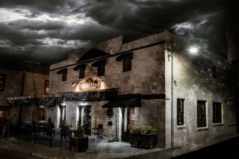 Wraiths & Wicked Whispers: Wilmington Ghost Tour - The Atmosphere and Pacing of the Tour