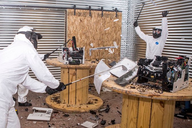 Wreck Room - A Destruction Experience, Standard Wrecking - The Role of Staff and Customer Service