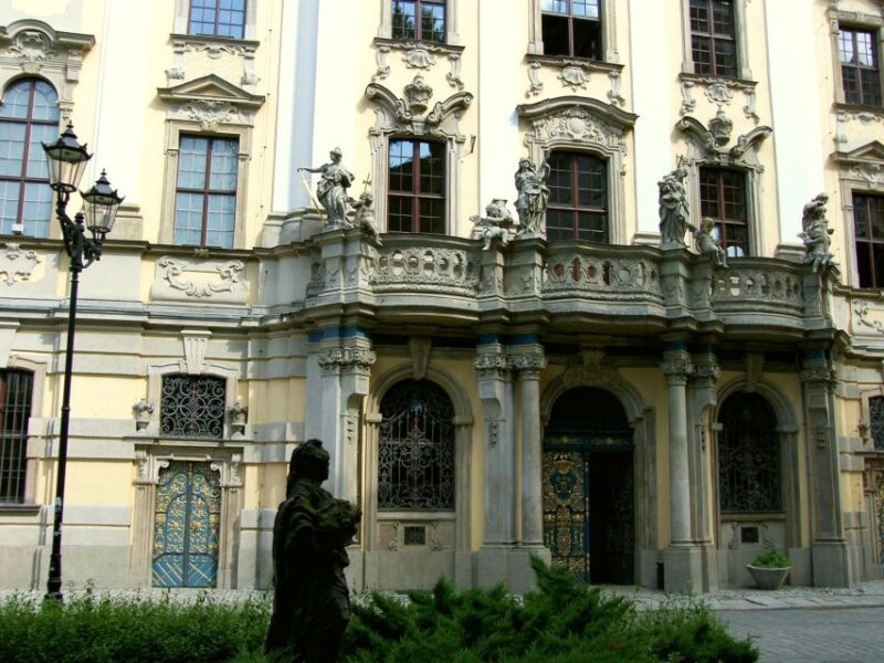 Wrocaw: Long City Walk and Luxury Ship Cruise (for groups) - Scenic Walk Along the Odra River Promenade