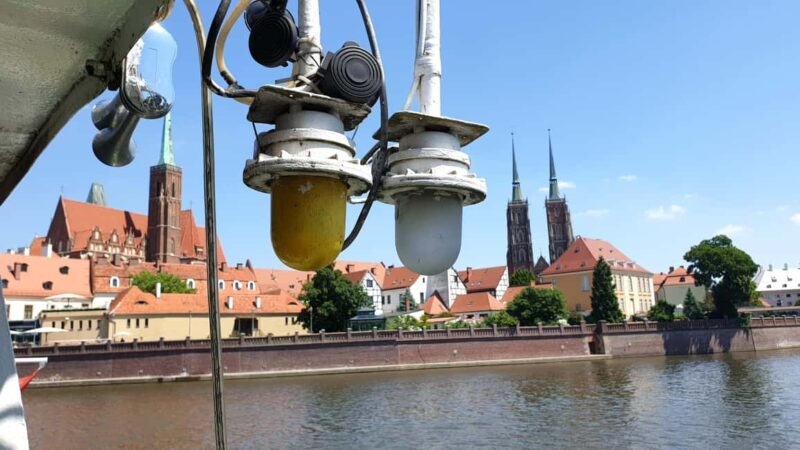 Wrocaw: Short City Guided-Walk and Boat-Cruise (2 h) - Climbing Aboard the Large Inland Passenger Ship